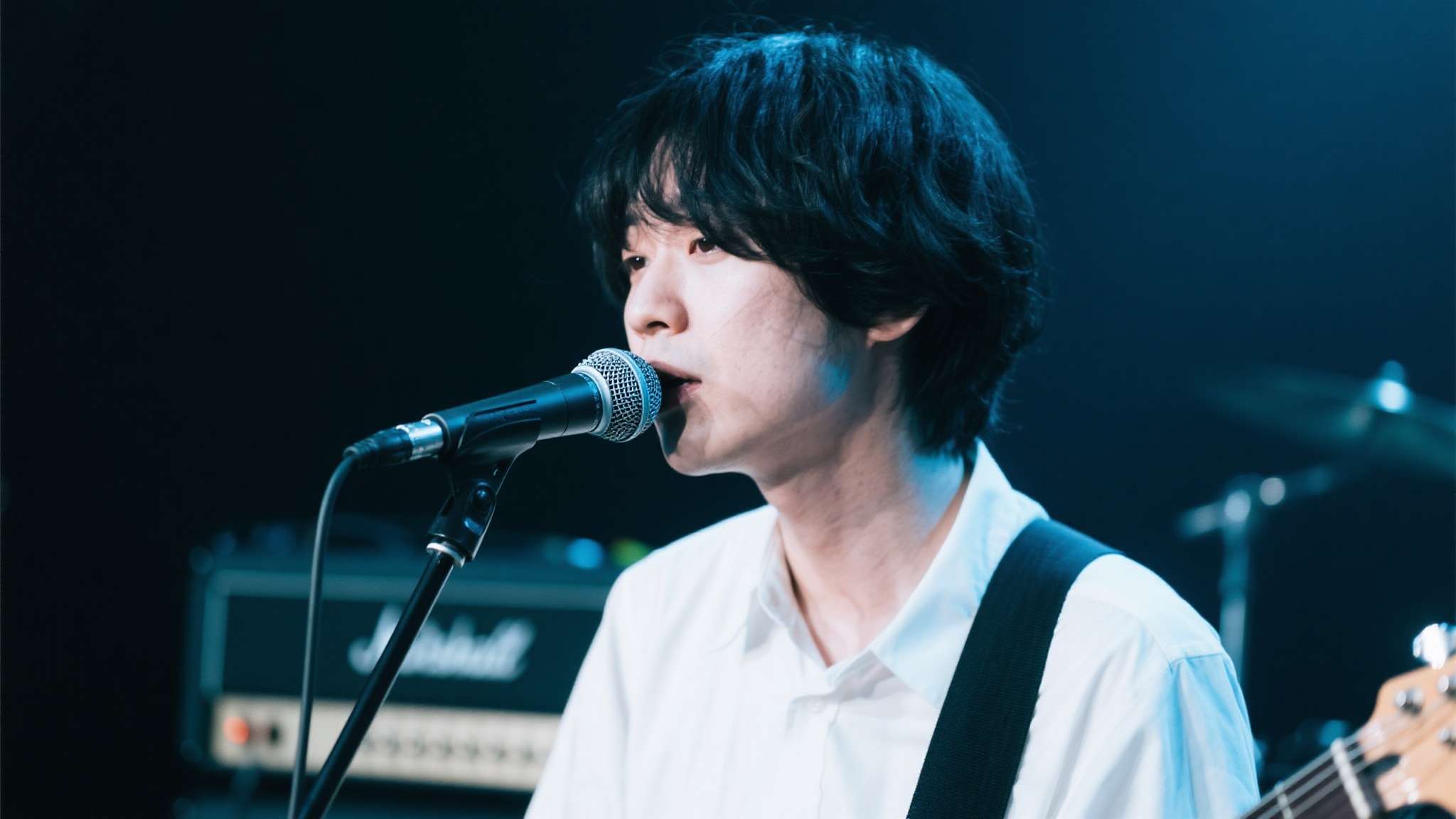 高松燈（Tomori Takamatsu）：主唱，内向敏感，歌声中带着难以言说的